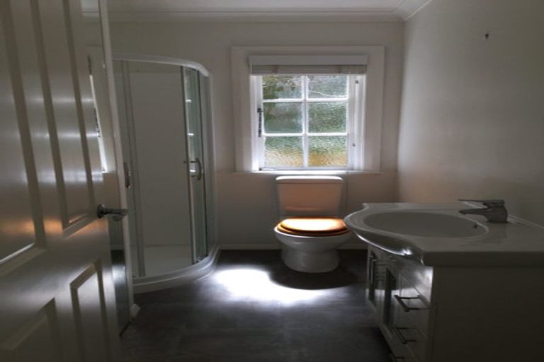 Photo of property in 1 Glasgow Street, Kelburn, Wellington, 6012