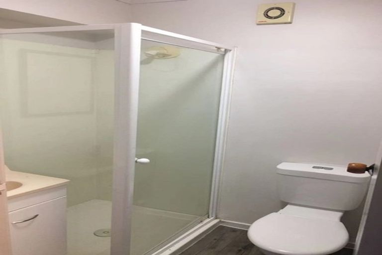 Photo of property in 33 Reynolds Place, Torbay, Auckland, 0630