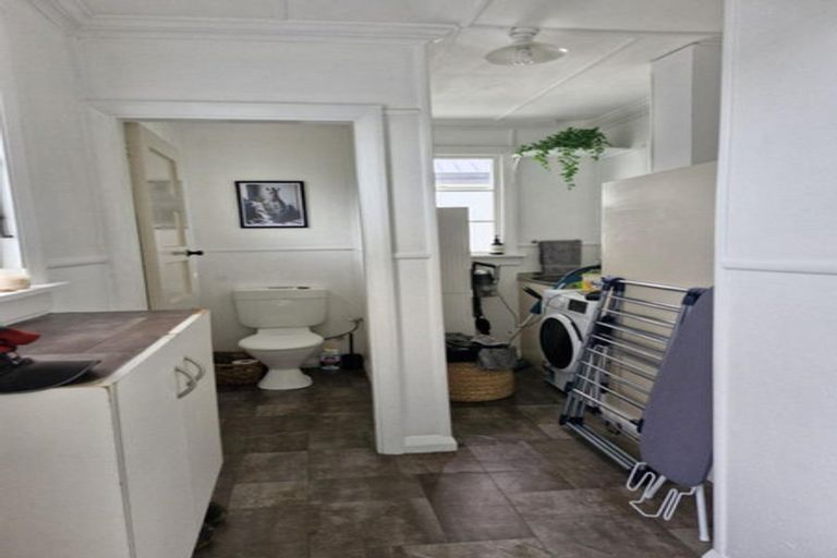 Photo of property in 11a Selwyn Street, Lower Vogeltown, New Plymouth, 4310