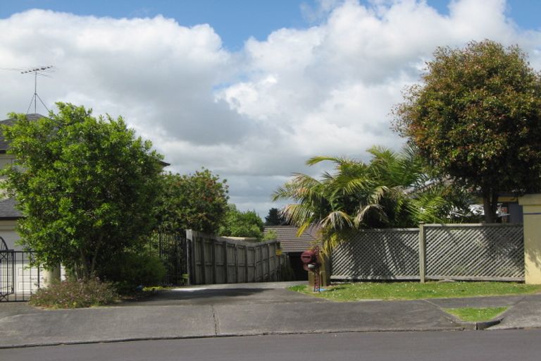 Photo of property in 60 Keywella Drive, Conifer Grove, Takanini, 2112