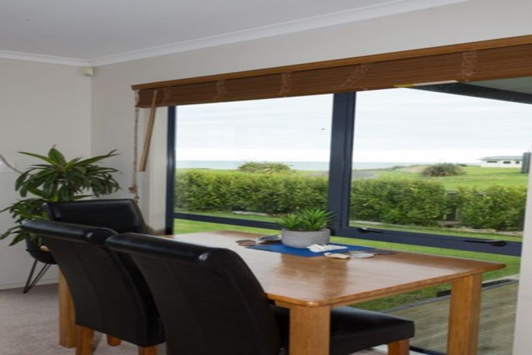 Photo of property in 10 Rosemount Road, Waverley, 4591