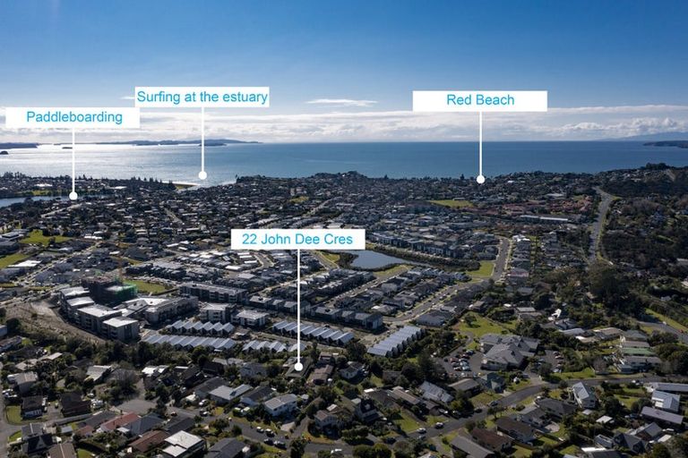 Photo of property in 22 John Dee Crescent, Red Beach, 0932