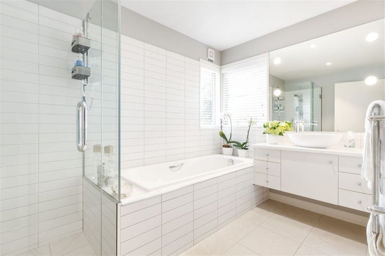 Photo of property in 8a Macmillan Avenue, Cashmere, Christchurch, 8022