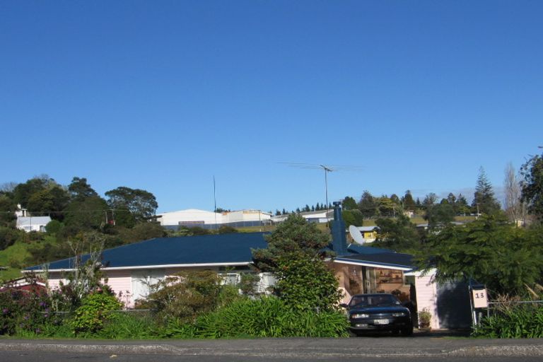 Photo of property in 13 Whiteman Road, Kawakawa, 0210