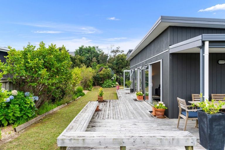 Photo of property in 19 Seabreeze Road, Mangawhai Heads, Mangawhai, 0505
