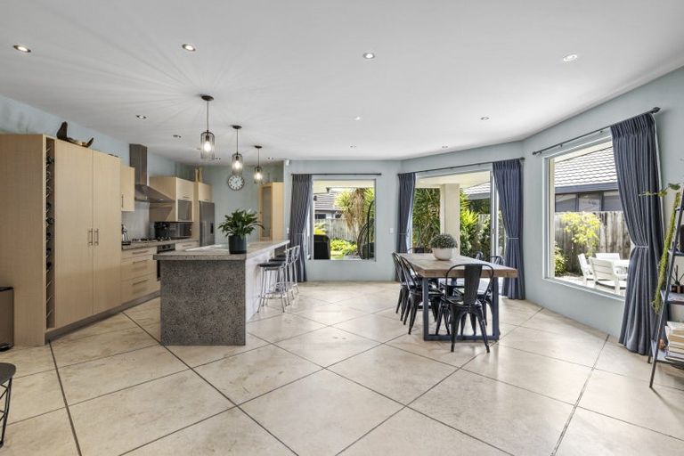 Photo of property in 18 Saint James Drive, Huntington, Hamilton, 3210