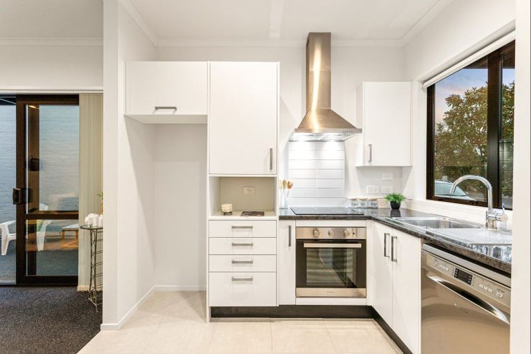 Photo of property in 2 Sacred Kingfisher Road, Hobsonville, Auckland, 0616