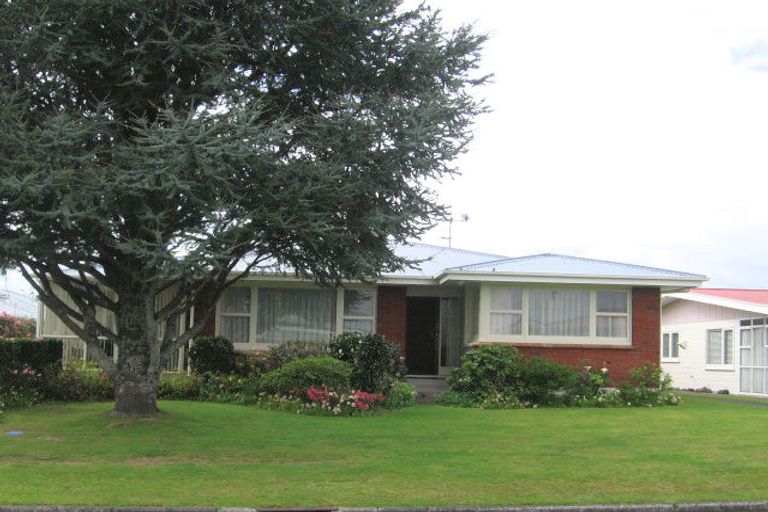 Photo of property in 26 Freyberg Street, Otumoetai, Tauranga, 3110