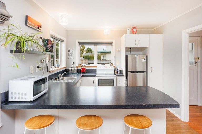 Photo of property in 2 Montgomery Street, Feilding, 4702