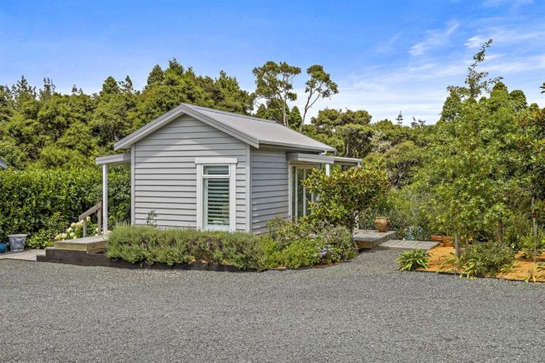 Photo of property in 35a Pinchgut Road, Kaukapakapa, 0873