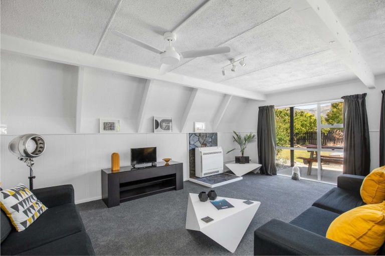 Photo of property in 20 Orchard Street, Clyde, 9330