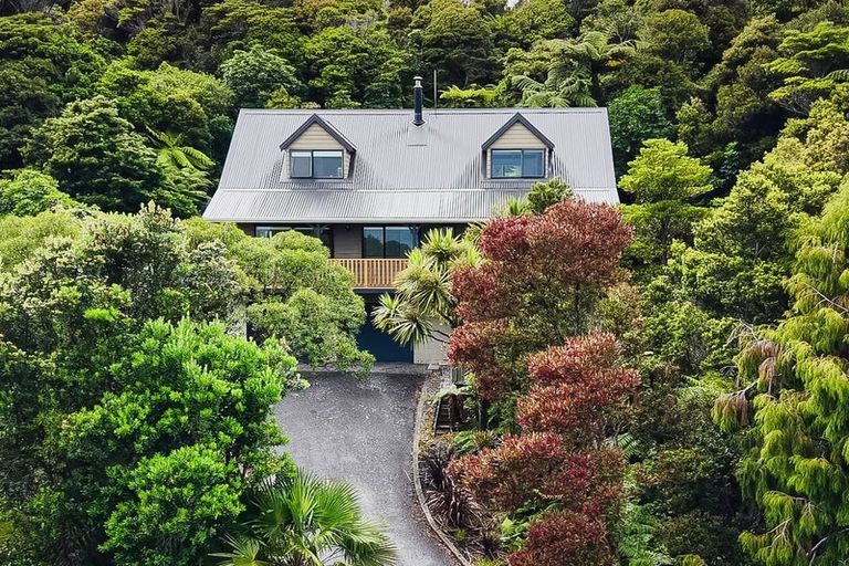 Photo of property in 30 Stanton Crescent, Karoro, Greymouth, 7805