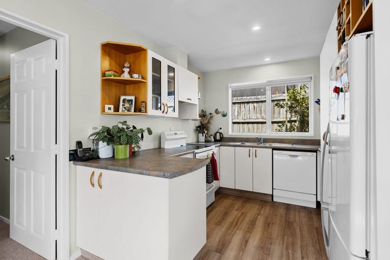 Photo of property in 7 Malthouse Lane, Heathcote Valley, Christchurch, 8022