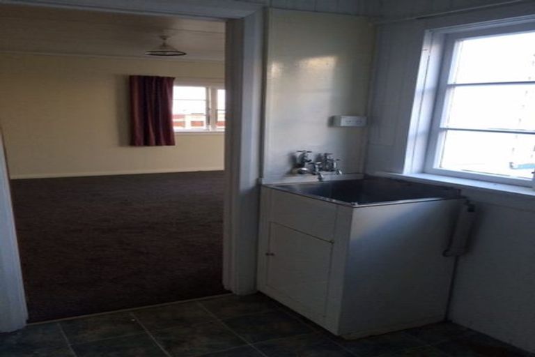 Photo of property in 9 Avenue Road, Foxton, 4814