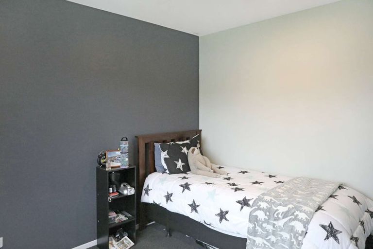 Photo of property in 149 Seaward Road, Edendale, 9825