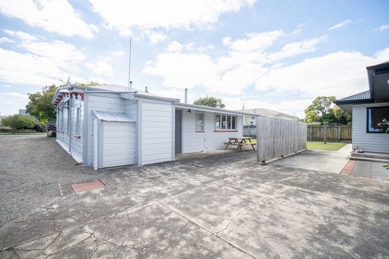 Photo of property in 16 Lombard Street, Palmerston North, 4410