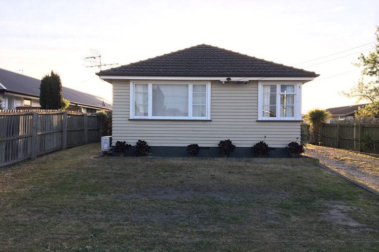 Photo of property in 11 Woodgrove Avenue, North New Brighton, Christchurch, 8083