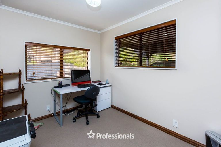 Photo of property in 1 Hobbit Lane, Pinehaven, Upper Hutt, 5371