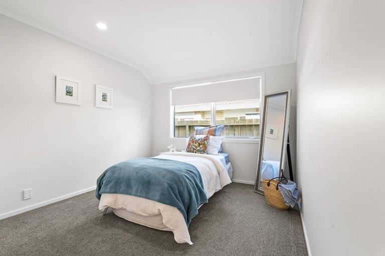 Photo of property in 16 Waru Nui Court, Orewa, 0931