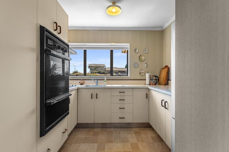 Photo of property in 18a Esmeralda Street, Welcome Bay, Tauranga, 3112