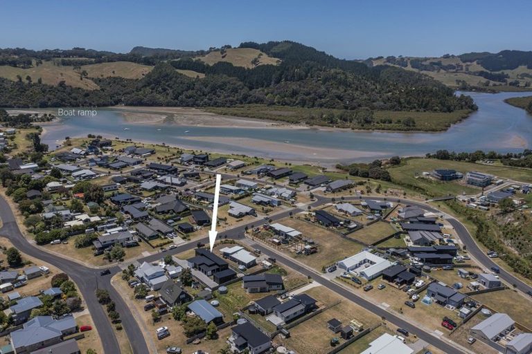 Photo of property in 51 Longreach Drive, Cooks Beach, Whitianga, 3591