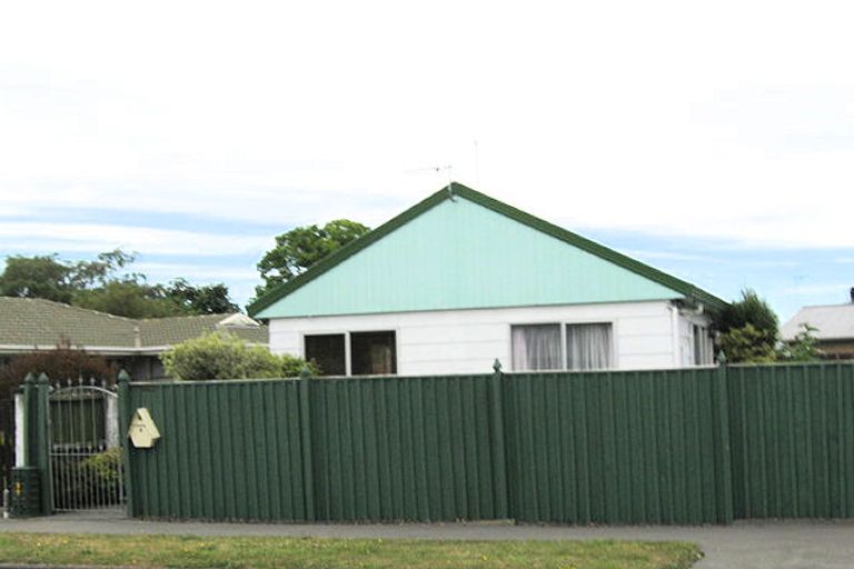 Photo of property in 9 Korora Street, Bromley, Christchurch, 8062