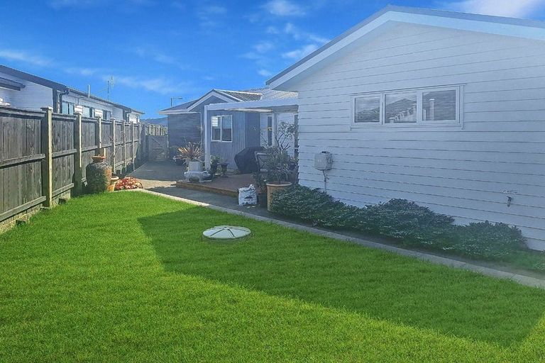 Photo of property in 45 Vinistra Road, Kumeu, 0810