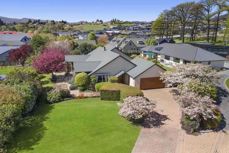 Photo of property in 3 Oakwood Place, Wanaka, 9305