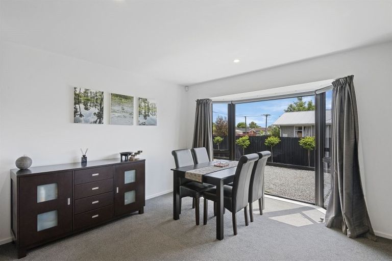 Photo of property in 27 Momorangi Crescent, Redwood, Christchurch, 8051