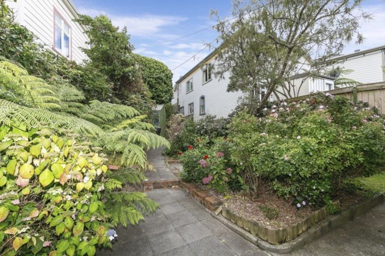 Photo of property in 18 Charlotte Avenue, Brooklyn, Wellington, 6021