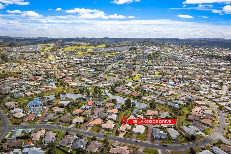 Photo of property in 39 Lakeside Drive, Orewa, 0931
