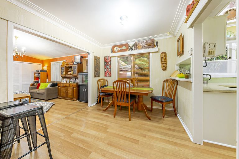 Photo of property in 11 Scenic Drive, Hillpark, Auckland, 2102