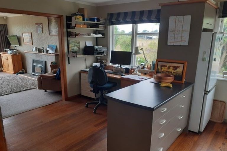 Photo of property in 557 Gillespies Line, Kairanga, Palmerston North, 4475