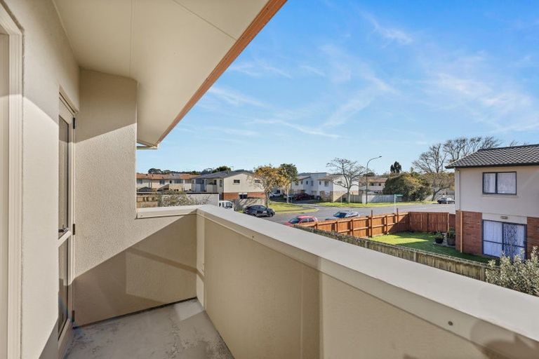 Photo of property in 2 Elwarth Way, Ranui, Auckland, 0612