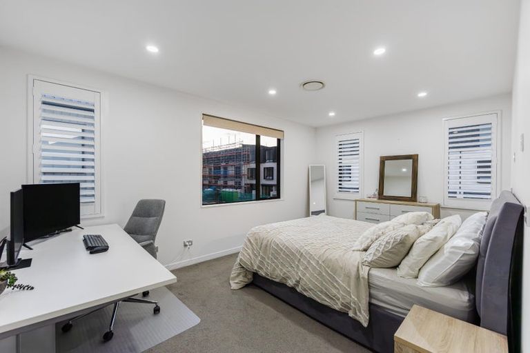 Photo of property in 8 Windlass Street, Long Bay, Auckland, 0630