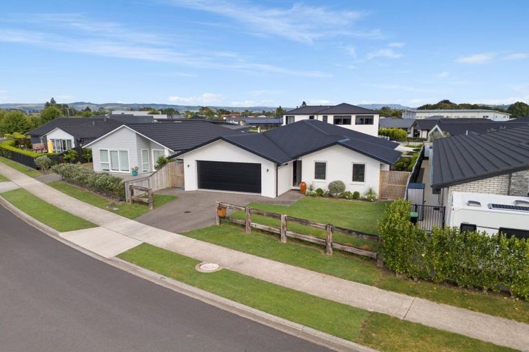 Photo of property in 5 Hanlow Place, Pyes Pa, Tauranga, 3112