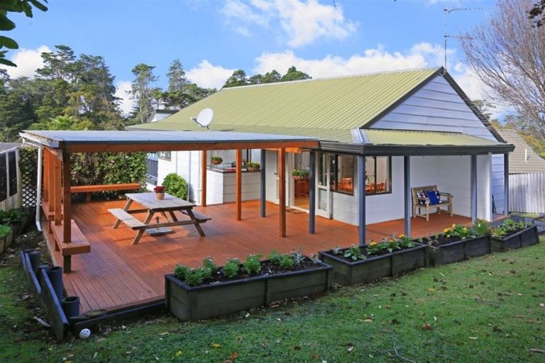 Photo of property in 48 Vintage Drive, Henderson, Auckland, 0612