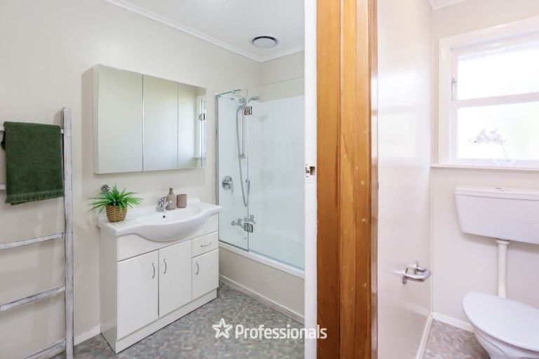 Photo of property in 53 Totara Park Road, Clouston Park, Upper Hutt, 5018