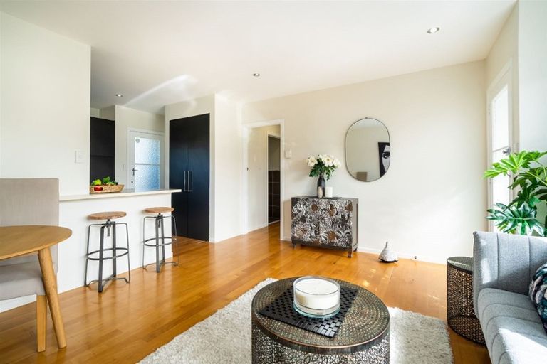 Photo of property in 2/56a Killarney Street, Takapuna, Auckland, 0622