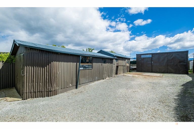Photo of property in 64 Belt Street, Waimate, 7924