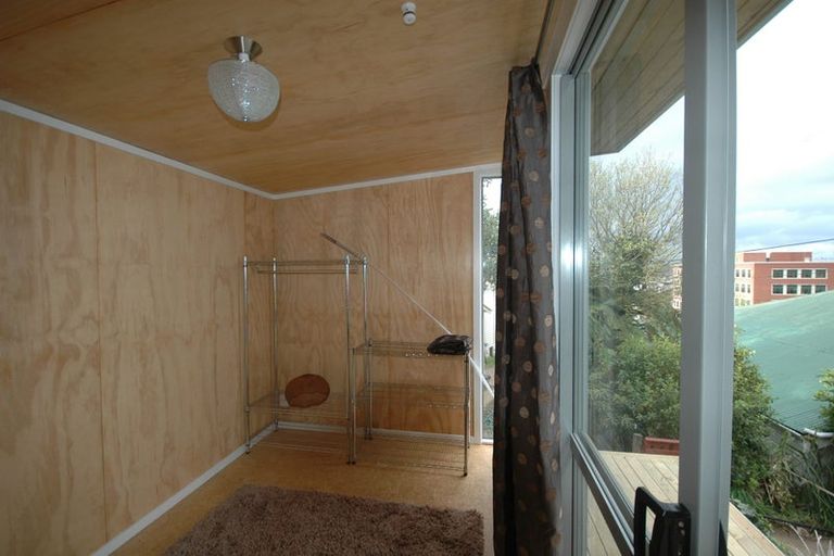 Photo of property in 66 Kelburn Parade, Kelburn, Wellington, 6012