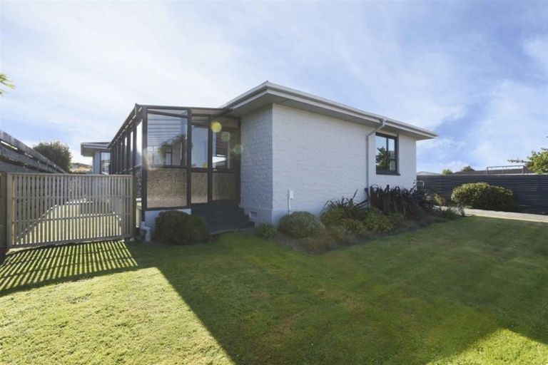 Photo of property in 52 Holloway Street, Waikiwi, Invercargill, 9810