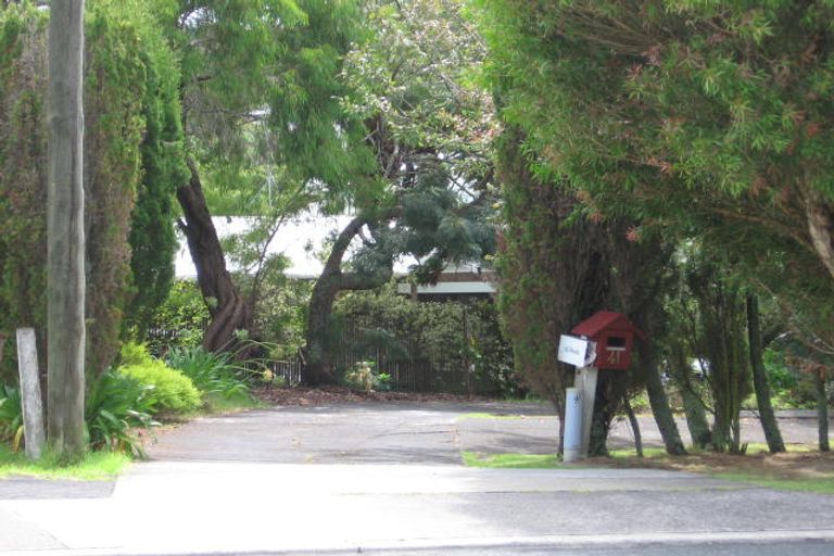 Photo of property in 41 Park Rise, Campbells Bay, Auckland, 0630