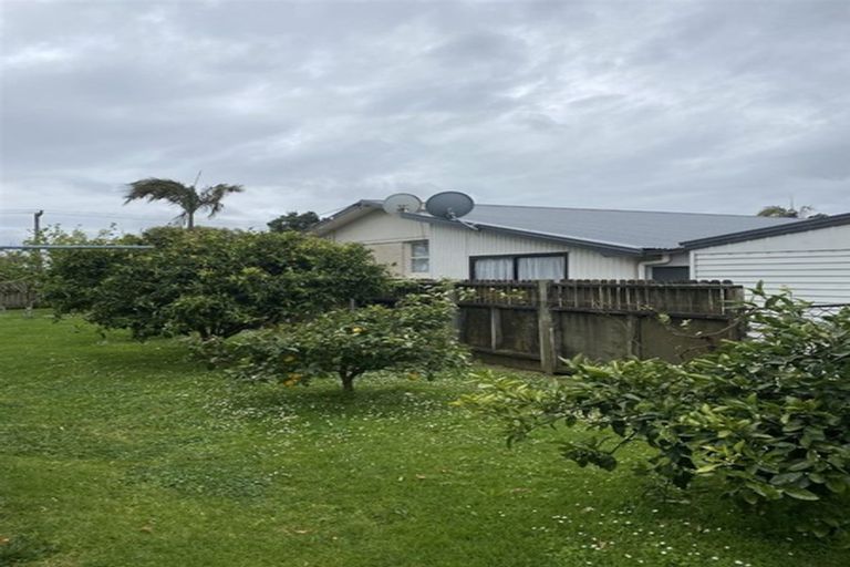 Photo of property in 123 Colombo Road, Waiuku, 2123