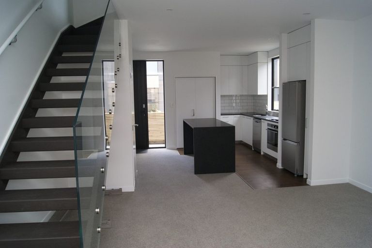 Photo of property in 7/20 Trent Street, Island Bay, Wellington, 6023