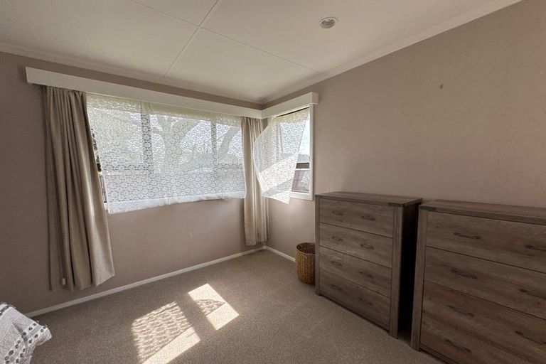 Photo of property in 18 Park Road, West End, Palmerston North, 4412