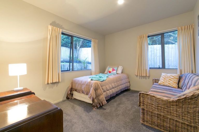 Photo of property in 45a Hogarth Rise, West Harbour, Auckland, 0618