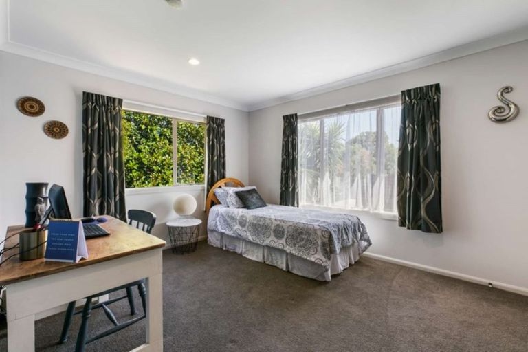 Photo of property in 26 Serene Place, Gulf Harbour, Whangaparaoa, 0930