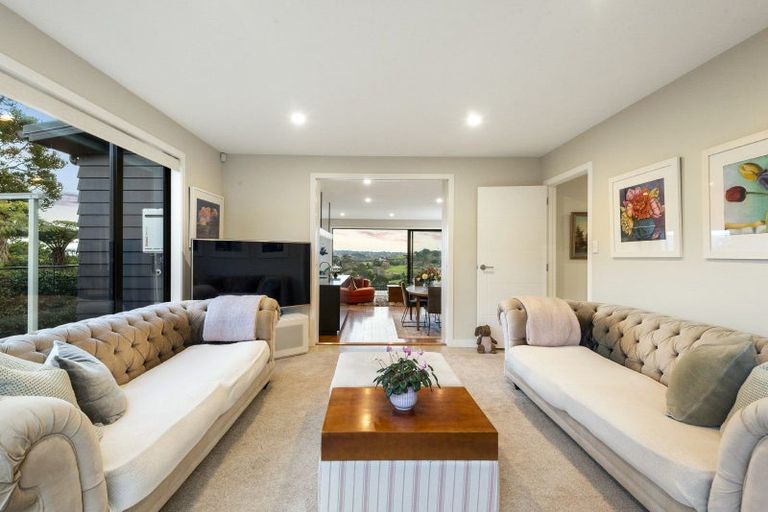 Photo of property in 25a Pohutukawa Avenue, Shelly Park, Auckland, 2014
