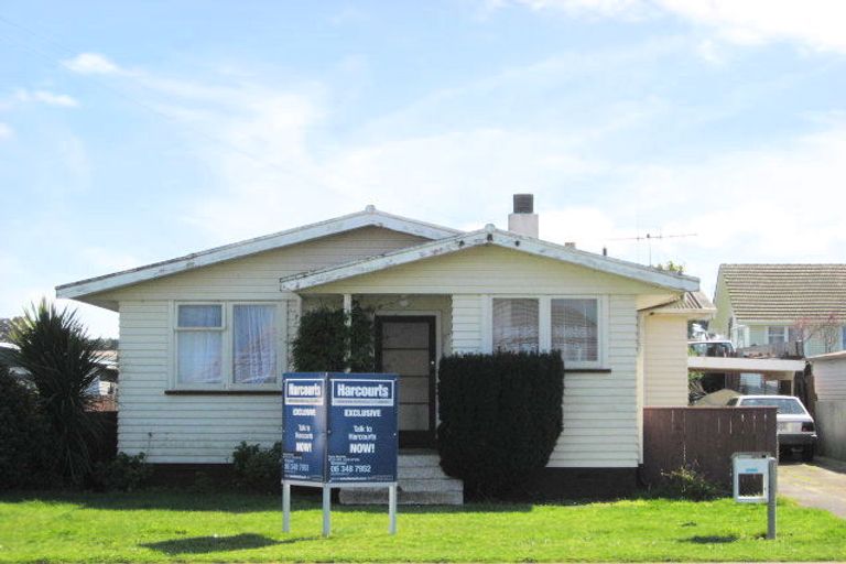 Photo of property in 114 Puriri Street, Gonville, Whanganui, 4501